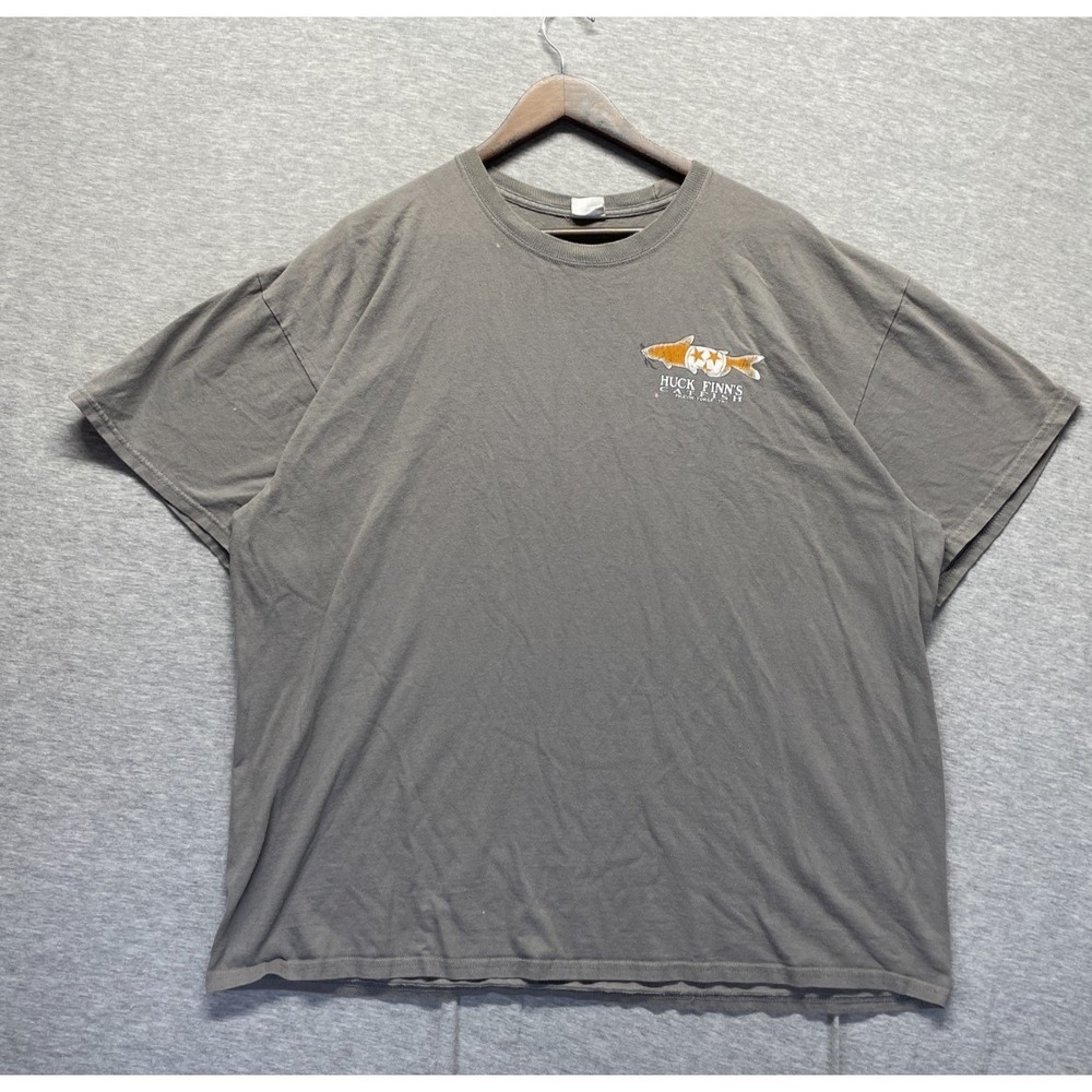 Port & Company T Shirt Mens 2XL Gray Graphic Huck Finn's Catfish Pigeon Forge TN